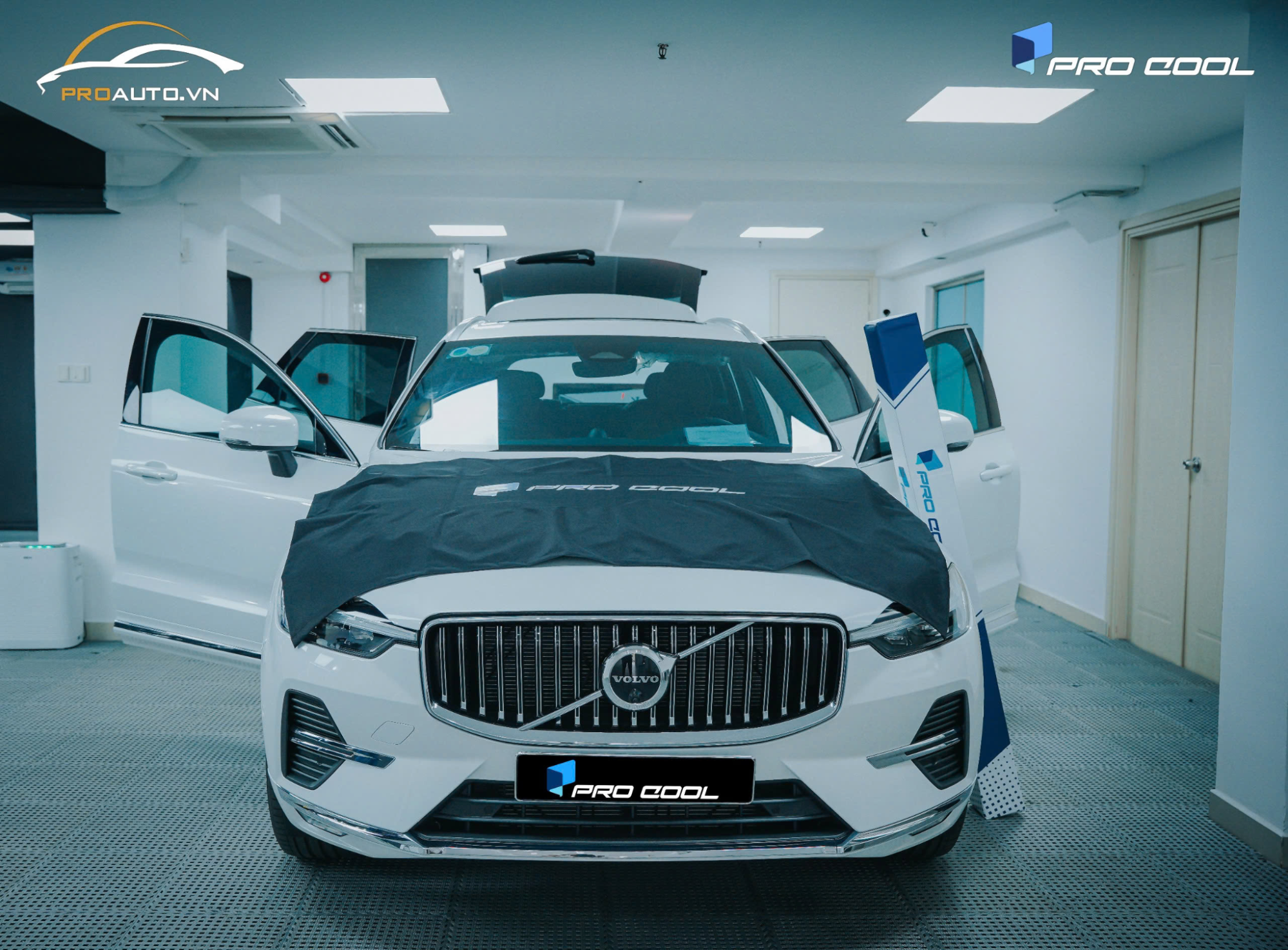Thi công dán phim cách nhiệt Pro Cool cho xe Volvo XC60