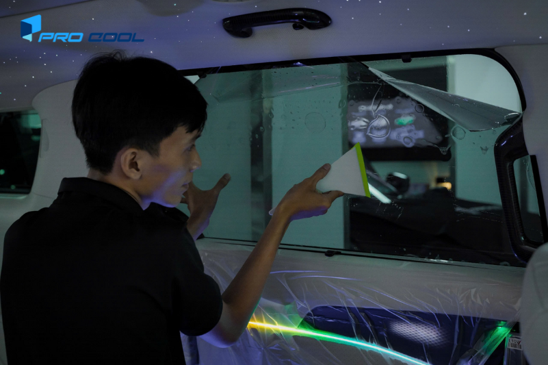 Quá trình thi công phim cách nhiệt Pro Cool