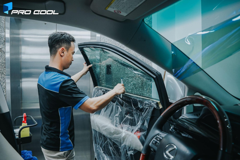 Dán phim cách nhiệt Pro Cool cho kính xe Lexus RX350