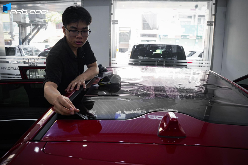 Dán phim cách nhiệt Pro Cool cho cửa sổ trời