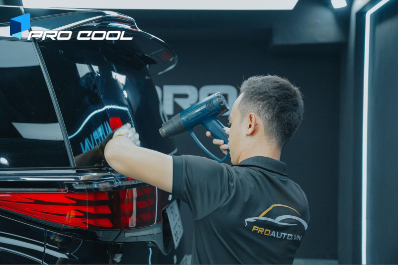 Kinh nghiệm dán phim cách nhiệt Pro Cool tại Đồng Tháp 9 Dán phim cách nhiệt Pro Cool cho kính lưng ô tô